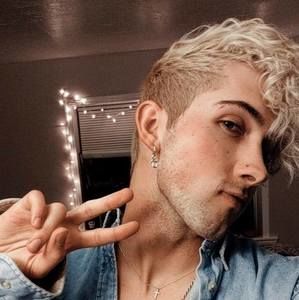 Meet your Posher, Dawson